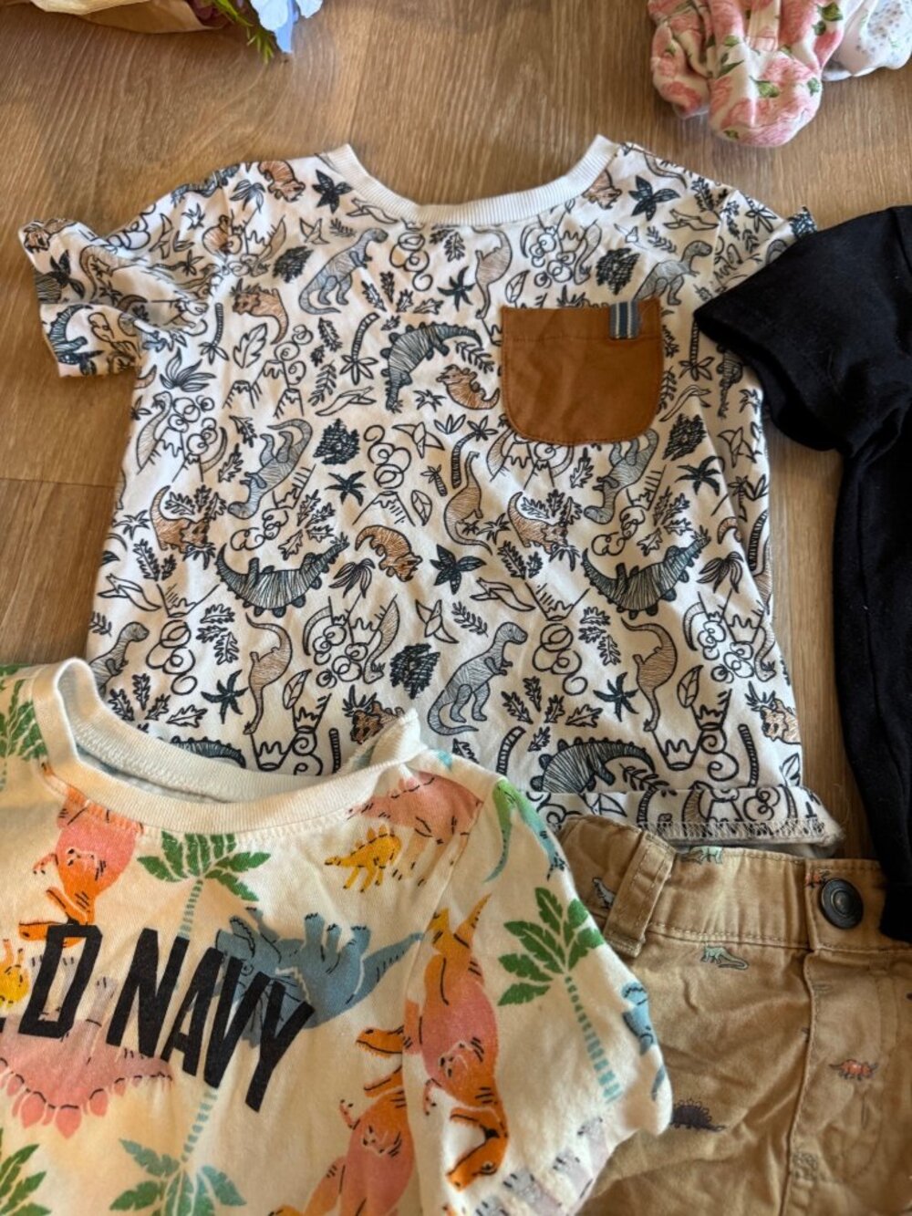 Toddler Boys Dinosaur Clothing Bundle Size 3T/4T/5T Old Navy Janie & Jack HIC Sh - Picture 5 of 11